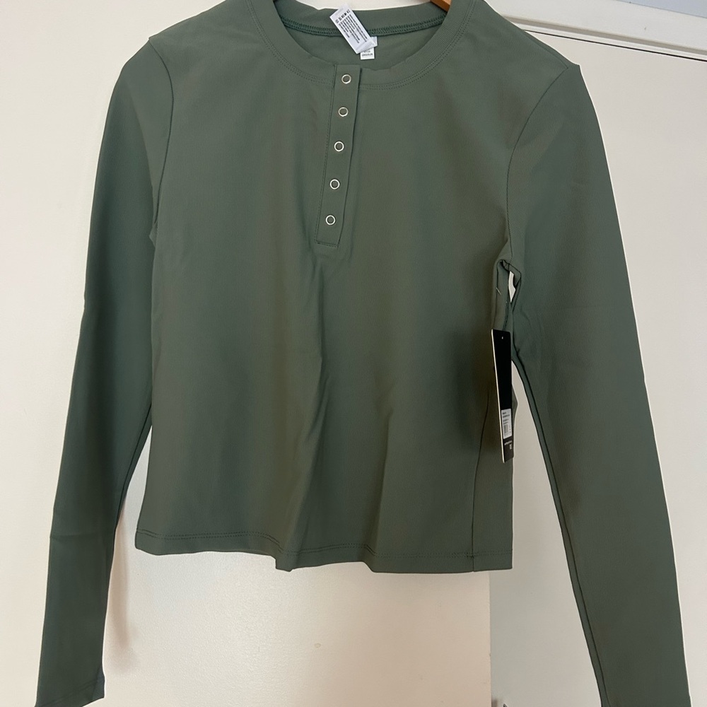 NWT 90 Degree Agave Green Henley Top